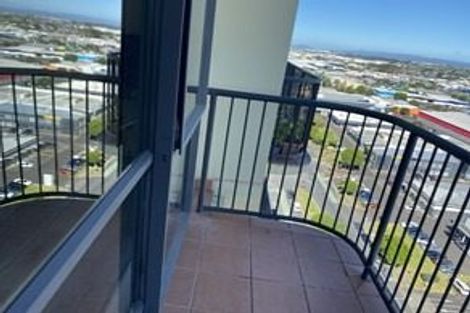 Photo of property in The Rennaissance, 5j/18 Ronwood Avenue, Manukau, Auckland, 2104