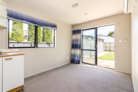 Photo of property in 15 Attlee Crescent, Bryndwr, Christchurch, 8053