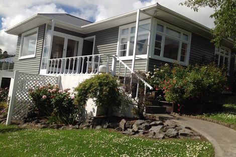 Photo of property in 69 Moncks Spur Road, Redcliffs, Christchurch, 8081