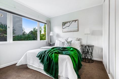 Photo of property in 16 Gloria Avenue, Te Atatu Peninsula, Auckland, 0610