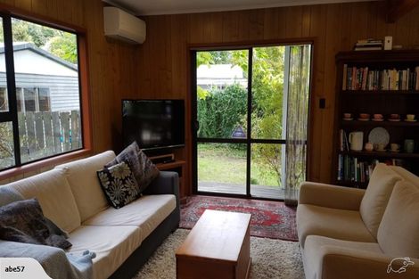 Photo of property in 56 Woodside Road, Massey, Auckland, 0614