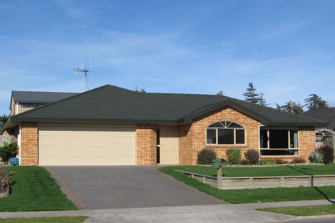 Photo of property in 32 Nottingham Drive, Hamilton East, Hamilton, 3216