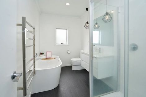 Photo of property in 15 Walsh Street, Forest Lake, Hamilton, 3200