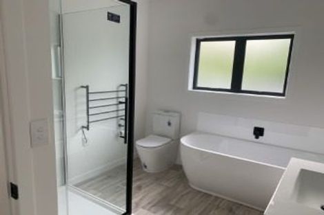 Photo of property in 2/44 Stanley Road, Glenfield, Auckland, 0629