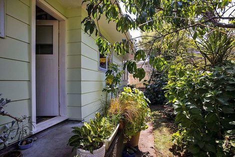 Photo of property in 3a Tavistock Street, Westown, New Plymouth, 4310