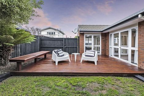 Photo of property in 2/57 Cutts Road, Russley, Christchurch, 8042