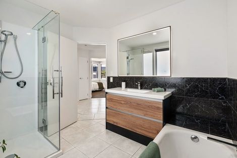 Photo of property in 203 Marine Parade, Mount Maunganui, 3116