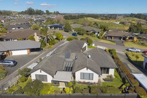 Photo of property in 28 Woodleigh Place, Ohauiti, Tauranga, 3112