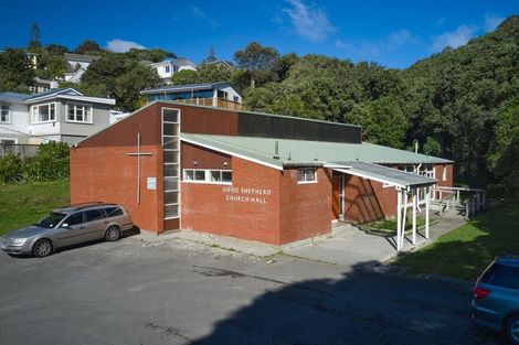 Photo of property in 90 Monorgan Road, Strathmore Park, Wellington, 6022