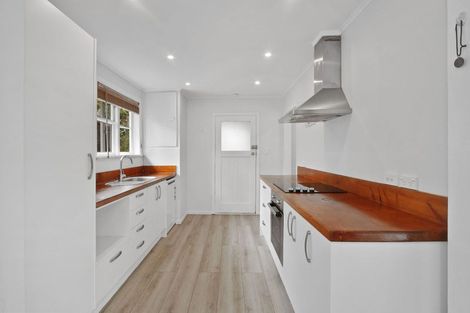 Photo of property in 28 Northfield Road, Waitakere, Auckland, 0816