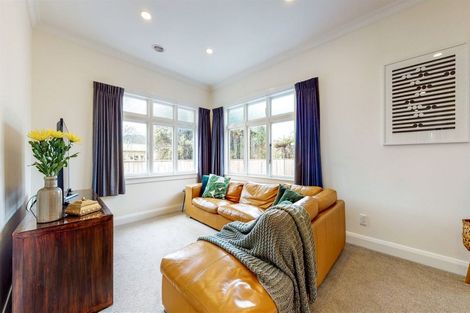 Photo of property in 22 Central Terrace, Alicetown, Lower Hutt, 5010