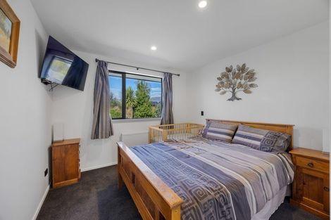 Photo of property in 10 Jack Young Place, Albert Town, Wanaka, 9305