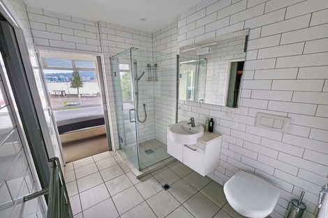 Photo of property in The Capital, 2/370 Oriental Parade, Oriental Bay, Wellington, 6011