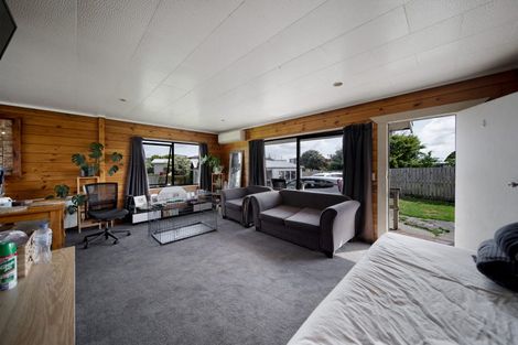 Photo of property in 80 Cottingham Crescent, Mangere East, Auckland, 2024