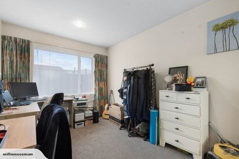 Photo of property in 17e Division Street, Riccarton, Christchurch, 8041