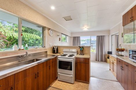 Photo of property in 5 Wakefield Grove, Waikanae, 5036