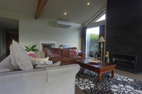 Photo of property in 6 Rannoch Drive, Jacks Point, Queenstown, 9371