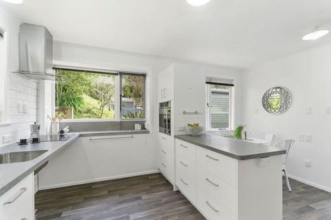 Photo of property in 132a Wyndham Road, Pinehaven, Upper Hutt, 5019