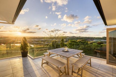 Photo of property in 60 Rexford Heights, Pyes Pa, Tauranga, 3112