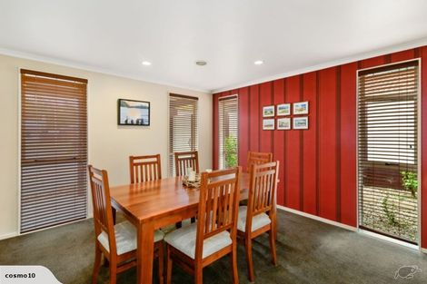 Photo of property in 16 Caulfield Place, Pukehangi, Rotorua, 3015