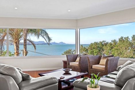 Photo of property in 108 Beach Road, Onerahi, Whangarei, 0110