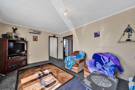Photo of property in 1/15 Rimu Street, New Lynn, Auckland, 0600