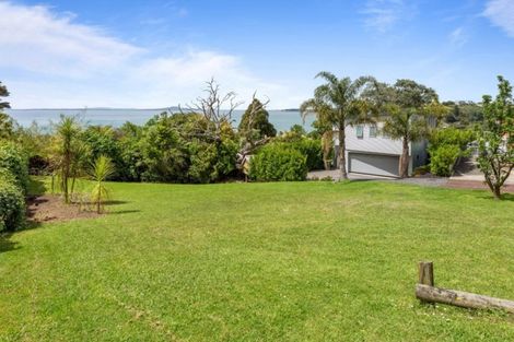 Photo of property in 28a Wade River Road, Stanmore Bay, Whangaparaoa, 0932