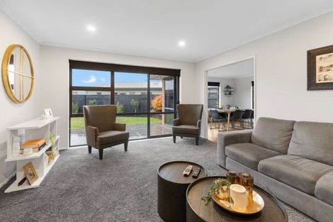 Photo of property in 48 Branigan Parade, Kelvin Grove, Palmerston North, 4414