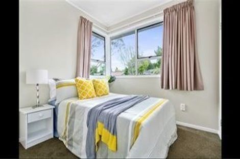 Photo of property in 32 Larissa Avenue, Henderson, Auckland, 0610