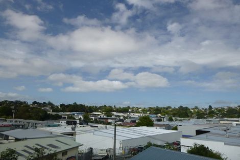 Photo of property in 2/115 Target Road, Wairau Valley, Auckland, 0629