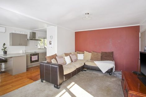Photo of property in 37 Thompson Terrace, Manurewa, Auckland, 2102