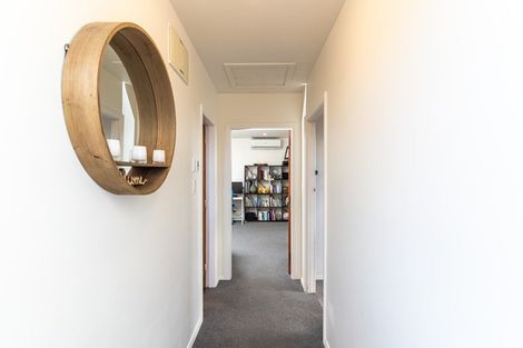 Photo of property in 25 Clyde Crescent, Roslyn, Palmerston North, 4414