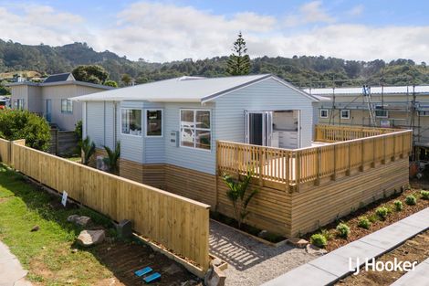 Photo of property in 8 Scarborough Road, Waihi Beach, 3611