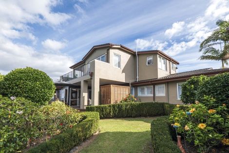 Photo of property in 3 Pounamu Place, Shelly Park, Auckland, 2014