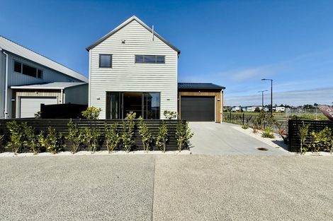 Photo of property in 77a Schoolside Road, Kumeu, 0810