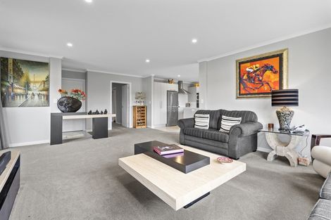 Photo of property in 19 Clifford Close, Leamington, Cambridge, 3432