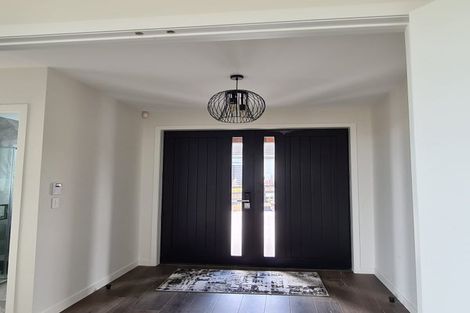 Photo of property in 15 Lawrence Carter Drive, Bombay, 2675