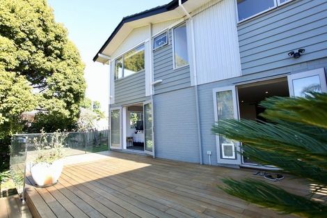 Photo of property in 23 Glenfern Road, Mellons Bay, Auckland, 2014