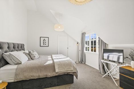 Photo of property in 374 Karori Road, Karori, Wellington, 6012