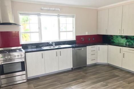 Photo of property in 52 Tramway Road, Beach Haven, Auckland, 0626