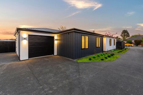 Photo of property in 10a Farquhars Road, Redwood, Christchurch, 8051