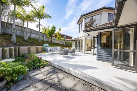 Photo of property in 22 Ballymore Drive, Pinehill, Auckland, 0632