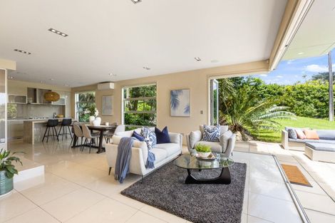 Photo of property in 42a Tindalls Bay Road, Tindalls Beach, Whangaparaoa, 0930
