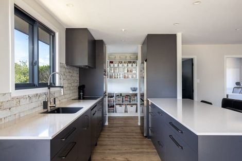 Photo of property in 35g Clearmont Crescent, Blagdon, New Plymouth, 4310