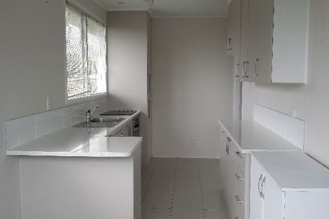 Photo of property in 1/36 Knightsbridge Drive, Forrest Hill, Auckland, 0620