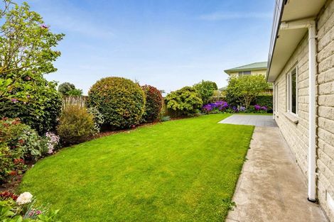 Photo of property in 8 Edna Wills Place, Hawera, 4610