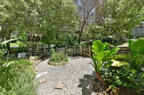 Photo of property in 16 Kenneth Hopper Place, Manly, Whangaparaoa, 0930