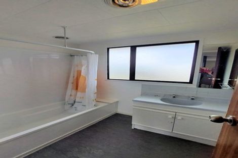 Photo of property in 9b Nearco Street, Randwick Park, Auckland, 2105