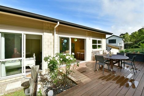 Photo of property in 17 Waldorf Crescent, Orewa, 0931