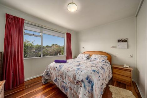 Photo of property in 2 Windermeer Grove, Churton Park, Wellington, 6037